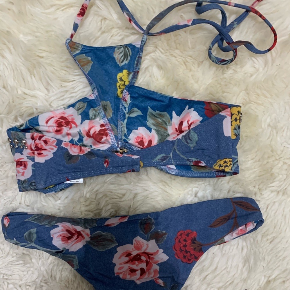 Beach Riot blue bikini - Picture 2 of 7
